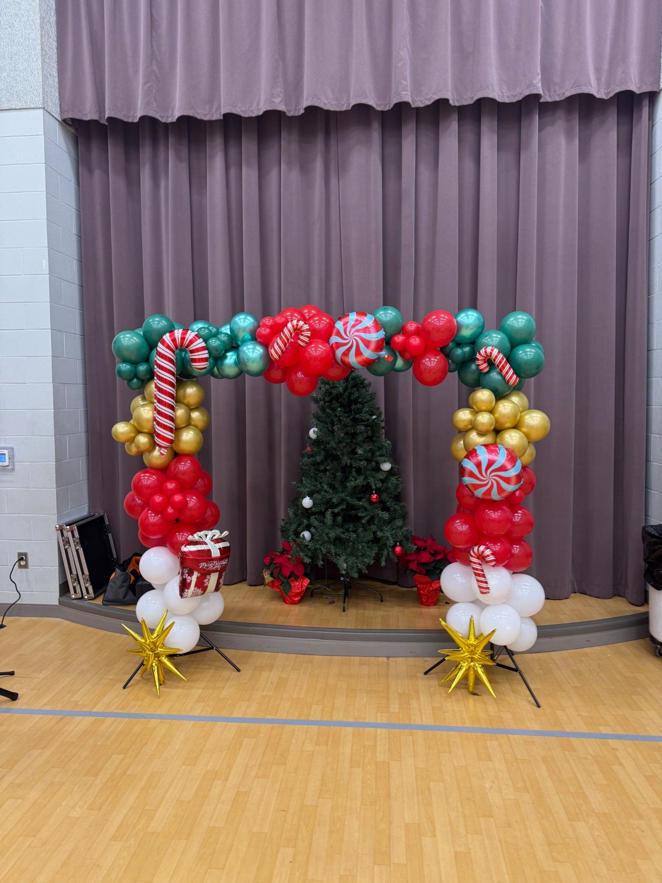 Christmas balloon arch